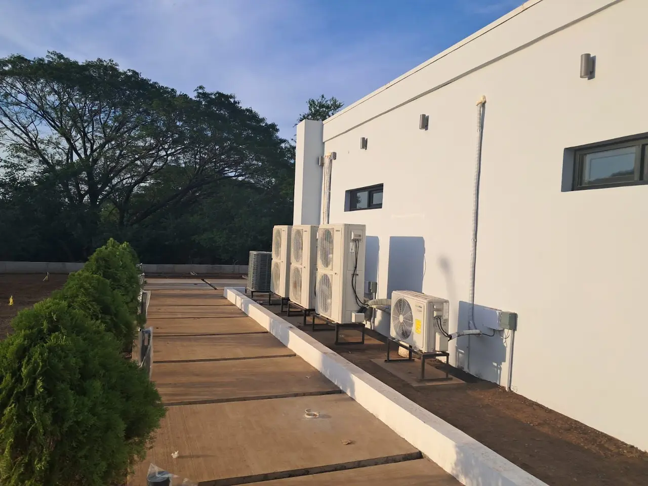UNAN - Detalles técnicos de instalación